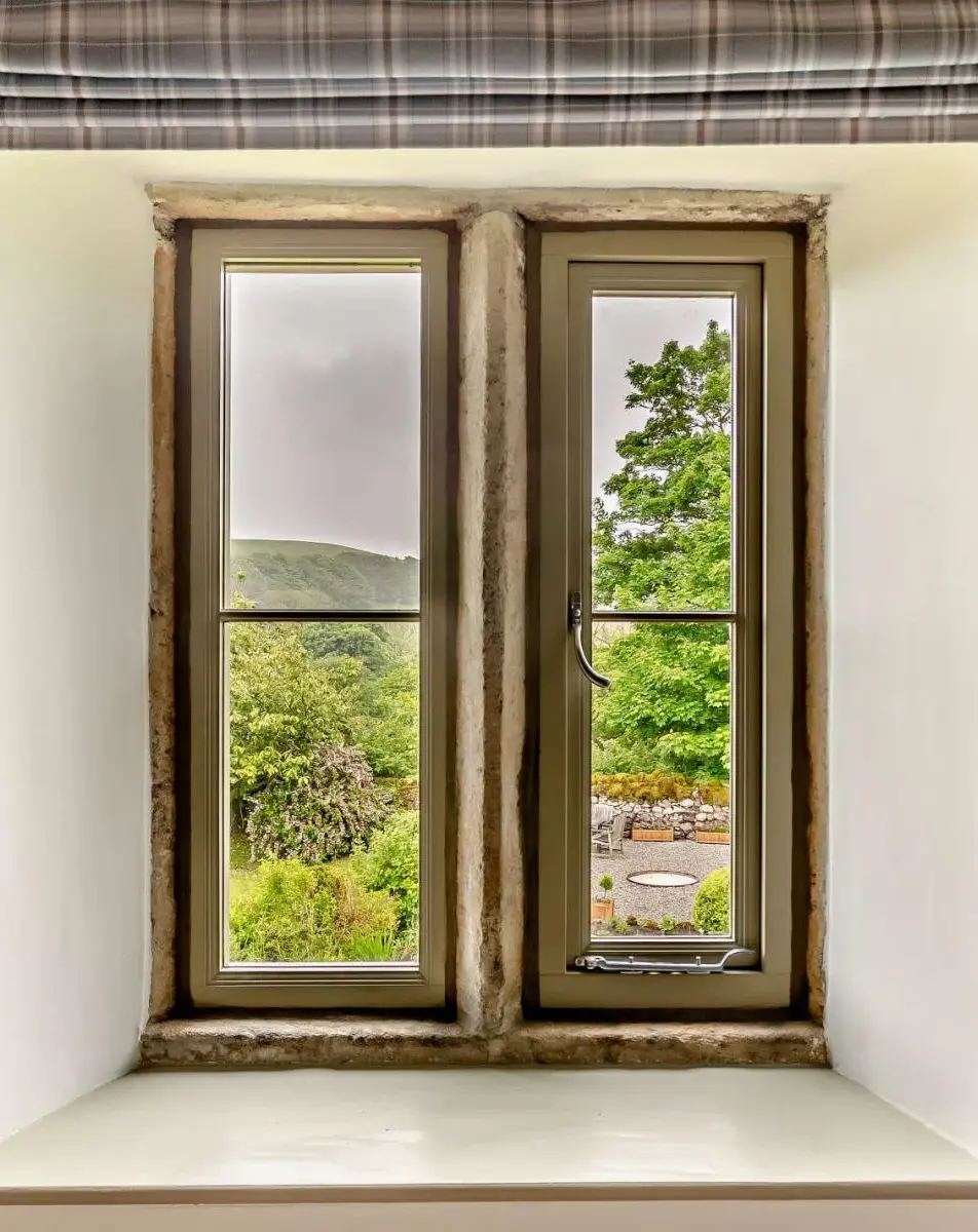 Heritage flush casement window in Dulux Lizard