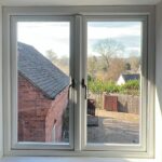 Flush casement window with bulb end handles