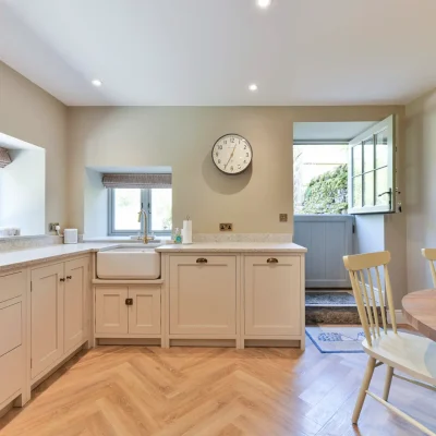 Award winning Smithy Cottage kitchen with a stable door by Patchett Joinery